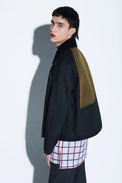 Look 10
